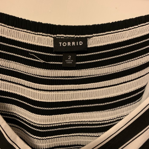 Midi summer dress from Torrid. Lined. Adjustable straps. Black & white striped. - Picture 3 of 3